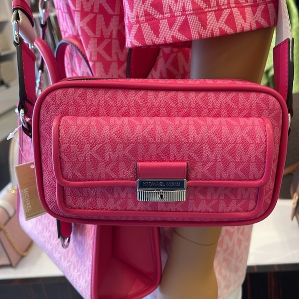 Michael Kors Bradshaw Extra-Small Signature Logo Camera Crossbody Bag
Dragonfrui